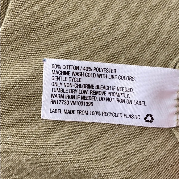 Mossimo Women’s V-neck Shirt - Picture 4 of 5